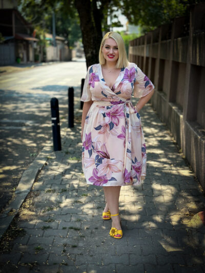 IDU Fashion - Stil fără măsură 11 rochia maria idufashion rochie evenimente plus size botez nunta roz bleu23