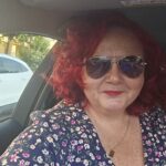 Rochia Maria bleumarin cu floricele roz